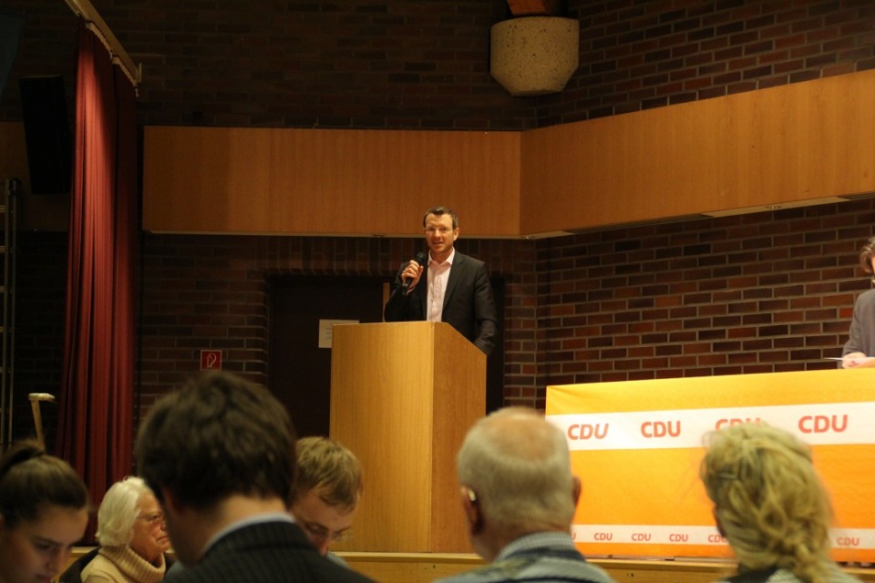 Jan-Marco Luczak stimmt die Mitglieder auf den Berliner Wahlkampf 2016 ein. Jan-Marco Luczak stimmt die Mitglieder auf den Berliner Wahlkampf 2016 ein.